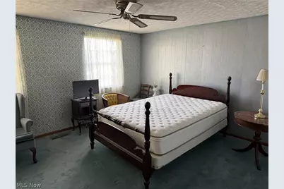 685 E Main Street, East Palestine, OH 44413 - Photo 11