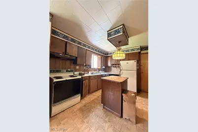 685 E Main Street, East Palestine, OH 44413 - Photo 5