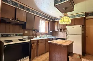685 E Main St, East Palestine, OH 44413 - Photo 5