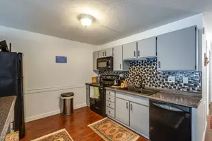 2331 E Market St, Akron, OH 44312 - Photo 5
