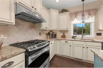 23201 Lakeridge Way, Columbia Station, OH 44028 - Photo 9