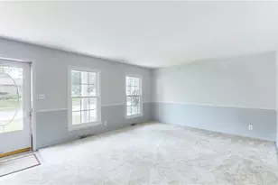 143 E Garwood Dr, Tallmadge, OH 44278 - Photo 3