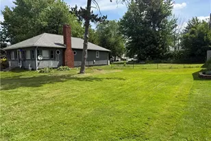 6011 Reynolds Rd, Mentor on the Lake, OH 44060 - Photo 5