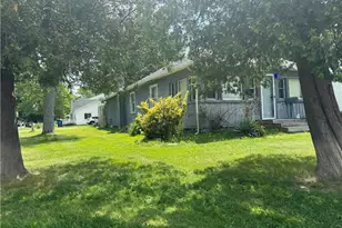 6011 Reynolds Rd, Mentor on the Lake, OH 44060 - Photo 3