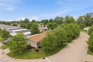 445 Pin Oak Cir, Elyria, OH 44035 - Photo 23