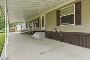 445 Pin Oak Cir, Elyria, OH 44035 - Photo 21