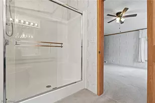 445 Pin Oak Cir, Elyria, OH 44035 - Photo 17