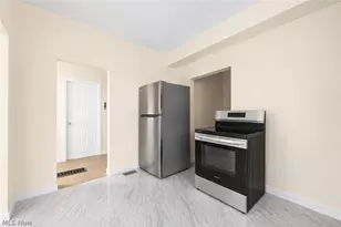 930 Johnston St, Akron, OH 44306 - Photo 11