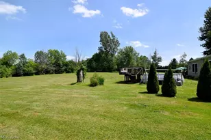17615 Indian Hills Dr, Chagrin Falls, OH 44023 - Photo 33