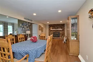 17615 Indian Hills Dr, Chagrin Falls, OH 44023 - Photo 9
