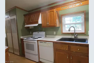 888 Long Shadow Lane, Roaming Shores, OH 44085 - Photo 9
