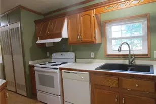 888 Long Shadow Ln, Roaming Shores, OH 44085 - Photo 9