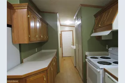 888 Long Shadow Lane, Roaming Shores, OH 44085 - Photo 7