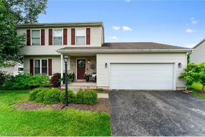10460 Carrie Drive, New Middletown, OH 44442 - Photo 11
