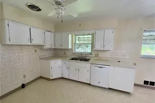 145 Circle Dr, Weirton, WV 26062 - Photo 5