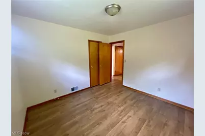145 Circle Drive, Weirton, WV 26062 - Photo 9