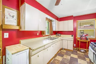 1707 Mohawk Drive, Akron, OH 44306 - Photo 13