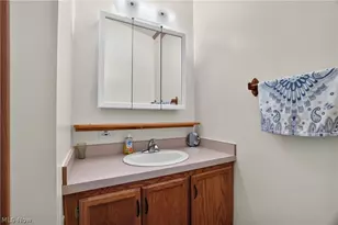 325 Britton Dr, Geneva, OH 44041 - Photo 25