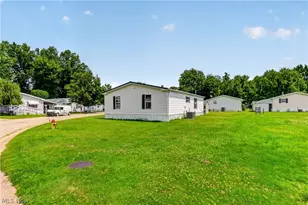 325 Britton Dr, Geneva, OH 44041 - Photo 33