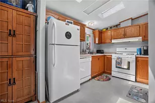 325 Britton Dr, Geneva, OH 44041 - Photo 13