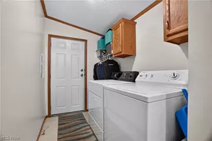 325 Britton Dr, Geneva, OH 44041 - Photo 17