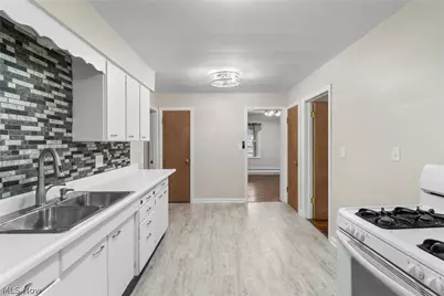 1720 Lincoln Way E, Massillon, OH 44646 - Photo 9