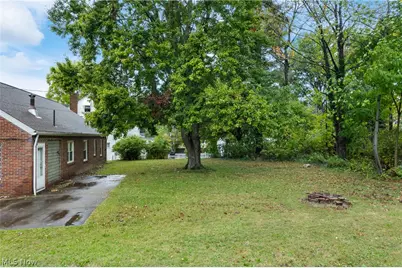 1720 Lincoln Way E, Massillon, OH 44646 - Photo 25