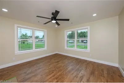 1545 Roanoke Avenue, Uhrichsville, OH 44683 - Photo 9