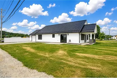 1545 Roanoke Avenue, Uhrichsville, OH 44683 - Photo 3