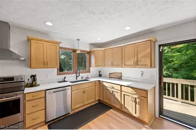 2391 Lyndon Drive, Uniontown, OH 44685 - Photo 5