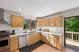 2391 Lyndon Dr, Uniontown, OH 44685 - Photo 5