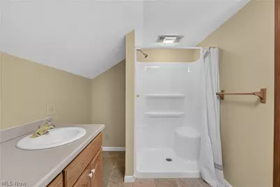 862 Lakeview Drive, Lorain, OH 44052 - Photo 31