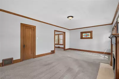 862 Lakeview Drive, Lorain, OH 44052 - Photo 13