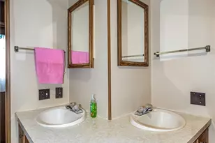 35157 Center Ridge Rd, North Ridgeville, OH 44039 - Photo 9