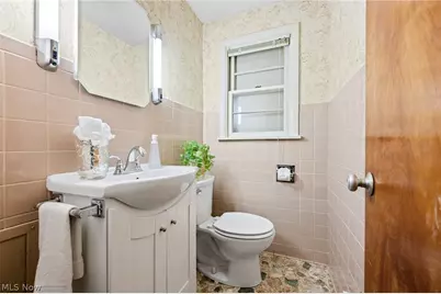 806 E Warner Road, Akron, OH 44319 - Photo 25