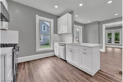 2221 E 97th Street, Loveland, OH 44106 - Photo 11