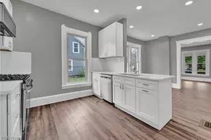 2221 E 97th St, Loveland, OH 44106 - Photo 11