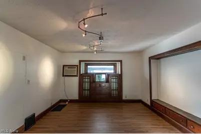 154 S Schenley Avenue, Youngstown, OH 44509 - Photo 9
