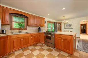 3820 Valley Dr, Norton, OH 44203 - Photo 5