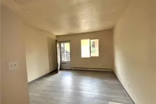 519 Crosby St, Akron, OH 44302 - Photo 9