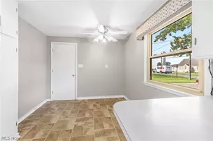 13471 Kauffman Ave, Sterling, OH 44276 - Photo 9