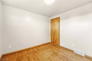 13471 Kauffman Ave, Sterling, OH 44276 - Photo 17