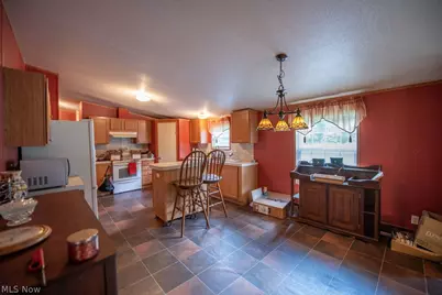 9805 Crooked Creek Road SE, Uhrichsville, OH 44683 - Photo 13