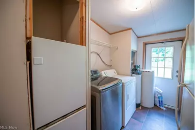 9805 Crooked Creek Road SE, Uhrichsville, OH 44683 - Photo 19