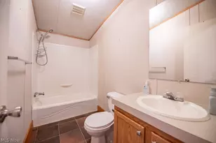 9805 Crooked Creek Rd SE, Uhrichsville, OH 44683 - Photo 27