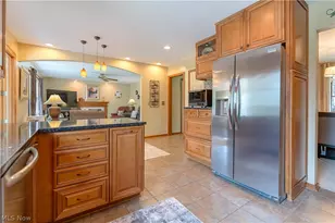 8640 Candleberry St NW, Massillon, OH 44646 - Photo 9