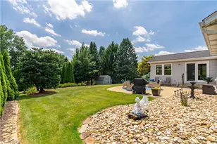 8640 Candleberry St NW, Massillon, OH 44646 - Photo 39
