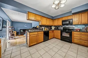 8506 Lakeshore Blvd, Mentor, OH 44060 - Photo 13