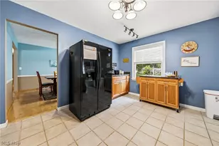 8506 Lakeshore Blvd, Mentor, OH 44060 - Photo 11