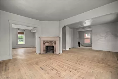 611 West Avenue, Elyria, OH 44035 - Photo 9